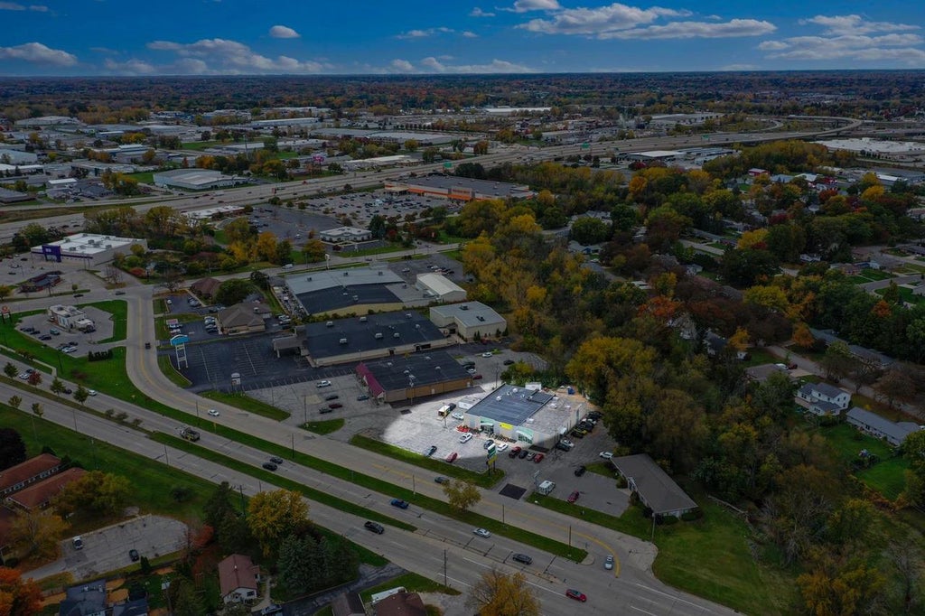 Photo of 1800 W Mason STREET, Green Bay, WI 54303 (MLS # 50334482)