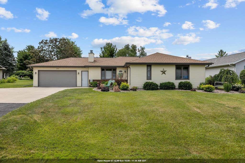 Photo of 2623 W Sunnyview CIRCLE, Appleton, WI 54914 (MLS # 50328834)