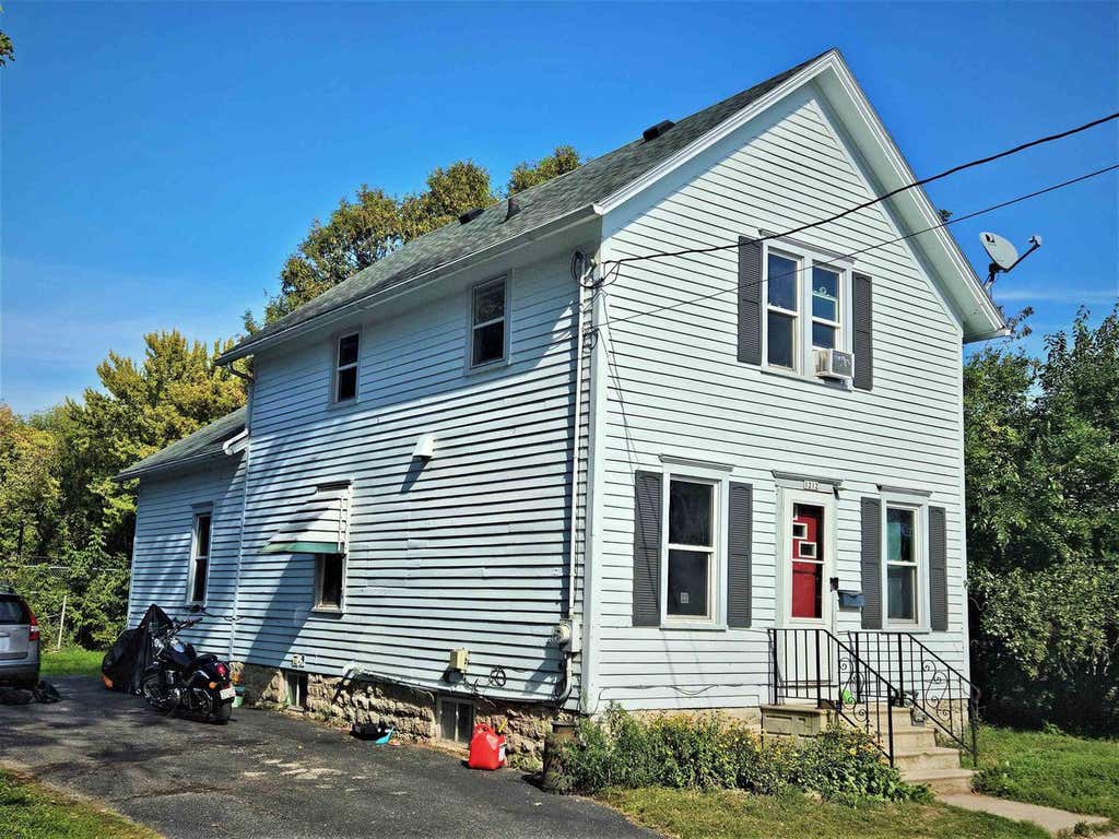Photo of 1212 Carr PLACE, Oshkosh, WI 54901 (MLS # 50324268)