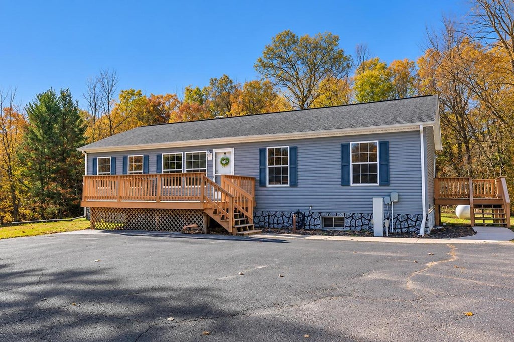 Photo of 2813 W 3rd DRIVE, Oxford, WI 53952 (MLS # 2035255)