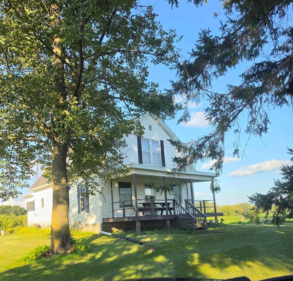 Photo of W4316 Highway 12 And 16, Mauston, WI 53948 (MLS # 2031480)