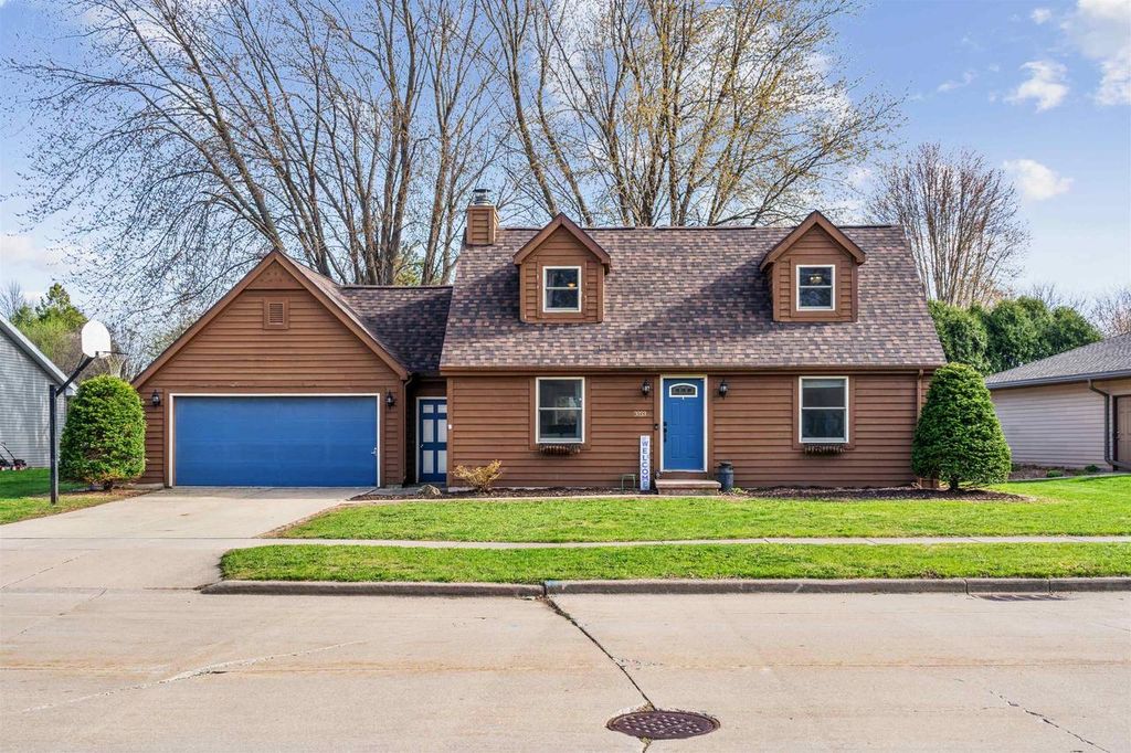 Photo of 3033 E Canary STREET, Appleton, WI 54915 (MLS # 50324345)