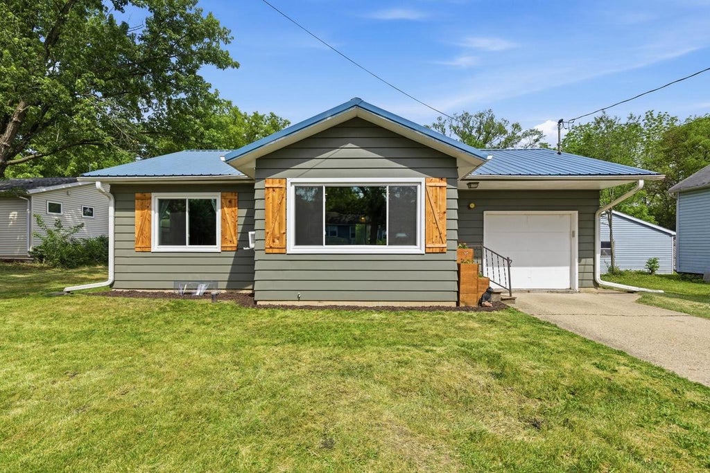 Photo of 5209 S County Road D ROAD, Afton, WI 53501 (MLS # 2025034)