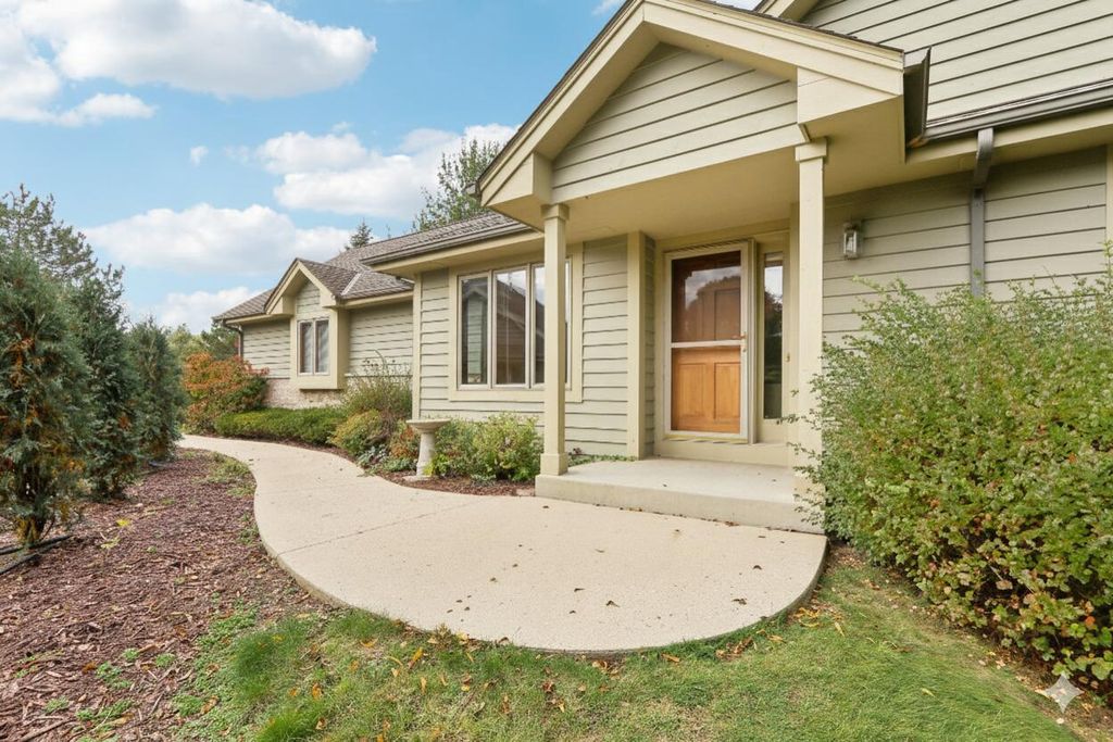 Photo of 12374 W Waterford AVENUE, Greenfield, WI 53228 (MLS # 1939082)