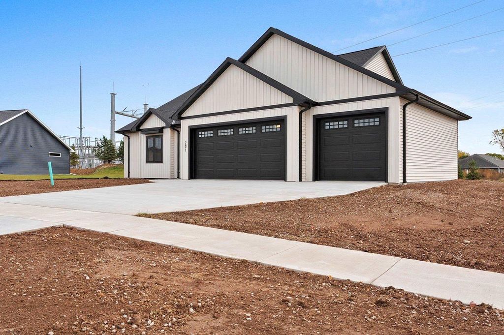 Photo of 201 Rivers Edge DRIVE, Kimberly, WI 54136 (MLS # 50317259)