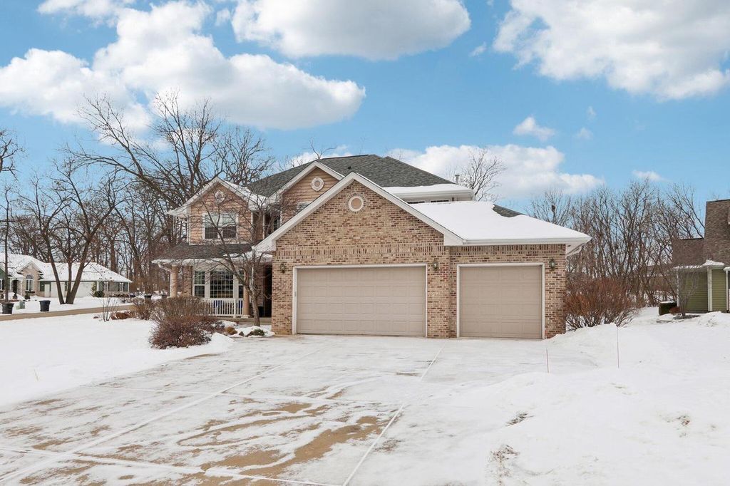 Photo of 1274 Gullane COURT #15-19, Lake Geneva, WI 53147 (MLS # 1952119)