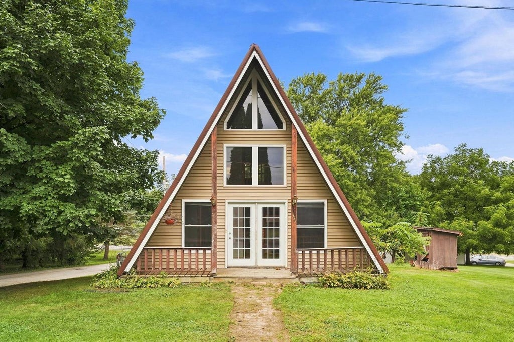 Photo of 439 S Sidney STREET, Shullsburg, WI 53586 (MLS # 2032318)