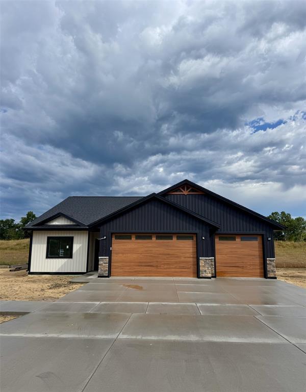 Photo of 6804 Buck Tail DRIVE, Altoona, WI 54720 (MLS # 1602466)