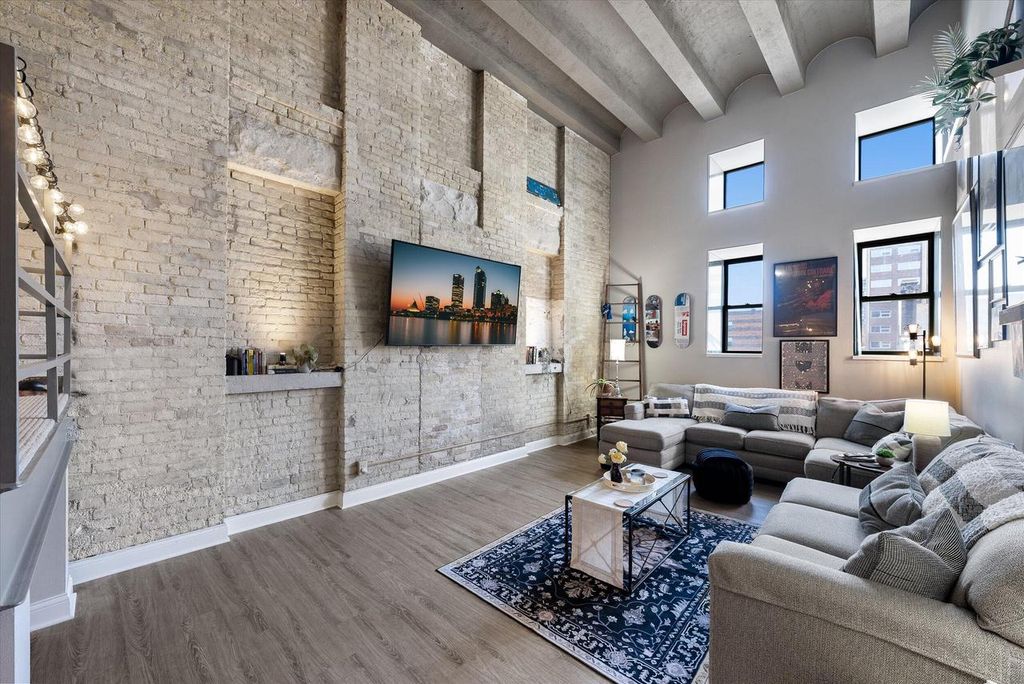 Photo of 270 E Highland AVENUE #621, Milwaukee, WI 53202 (MLS # 1949699)