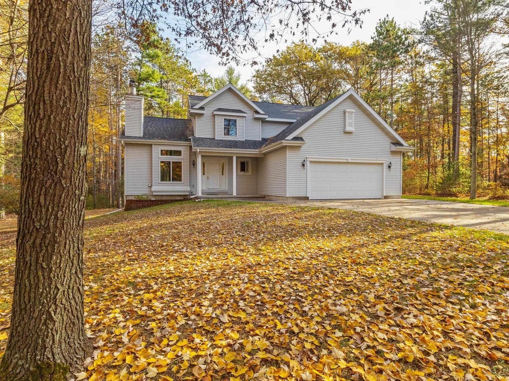 Photo of N2734 Stanley LANE, Marinette, WI 54143 (MLS # 50334910)