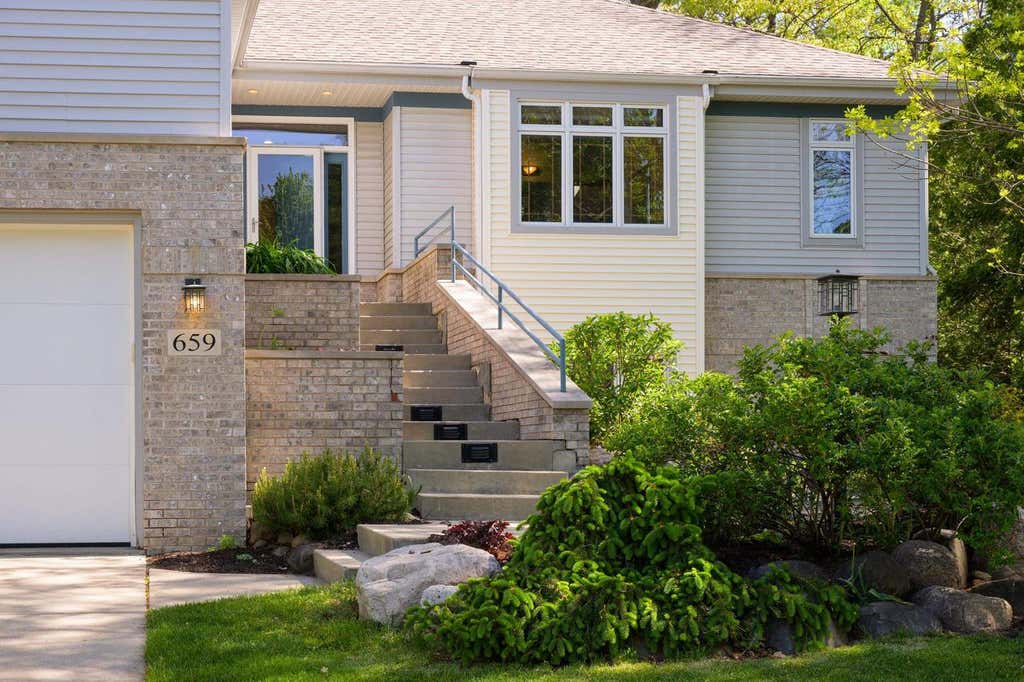 Photo of 659 Acadia WAY, Verona, WI 53593 (MLS # 2030642)