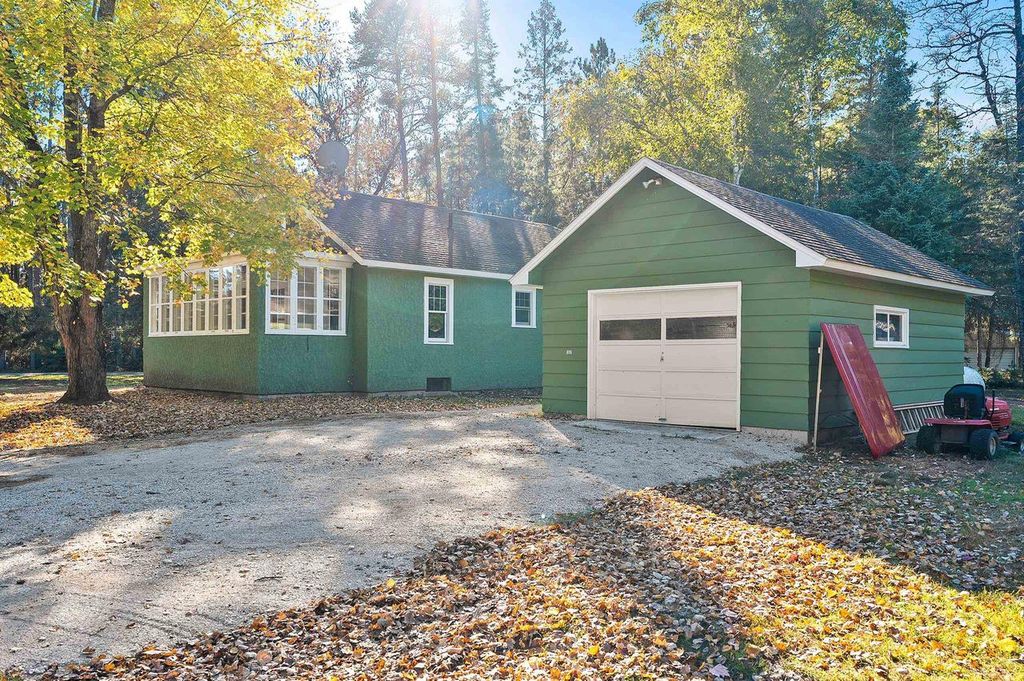 Photo of W11944 Parkway ROAD, Crivitz, WI 54114 (MLS # 50316562)