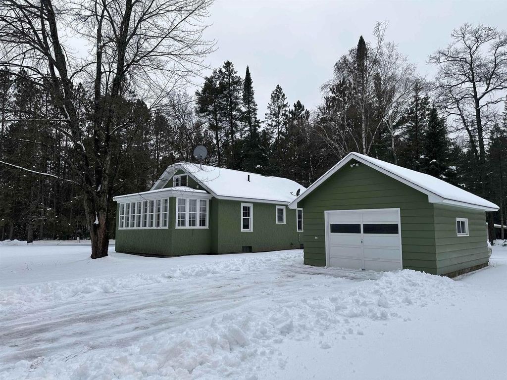 Photo of W11944 Parkway ROAD, Crivitz, WI 54114 (MLS # 50316562)