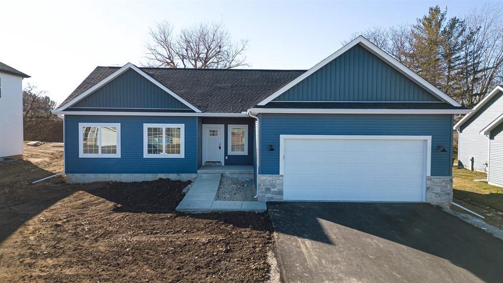 Photo of 1738 E Kyle CIRCLE, Beloit, WI 53511 (MLS # 2019057)