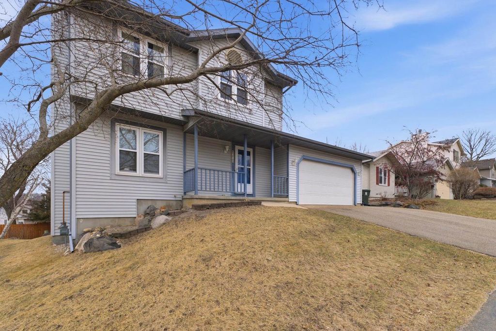 Photo of 6218 Sandstone DRIVE, Madison, WI 53719 (MLS # 2017439)