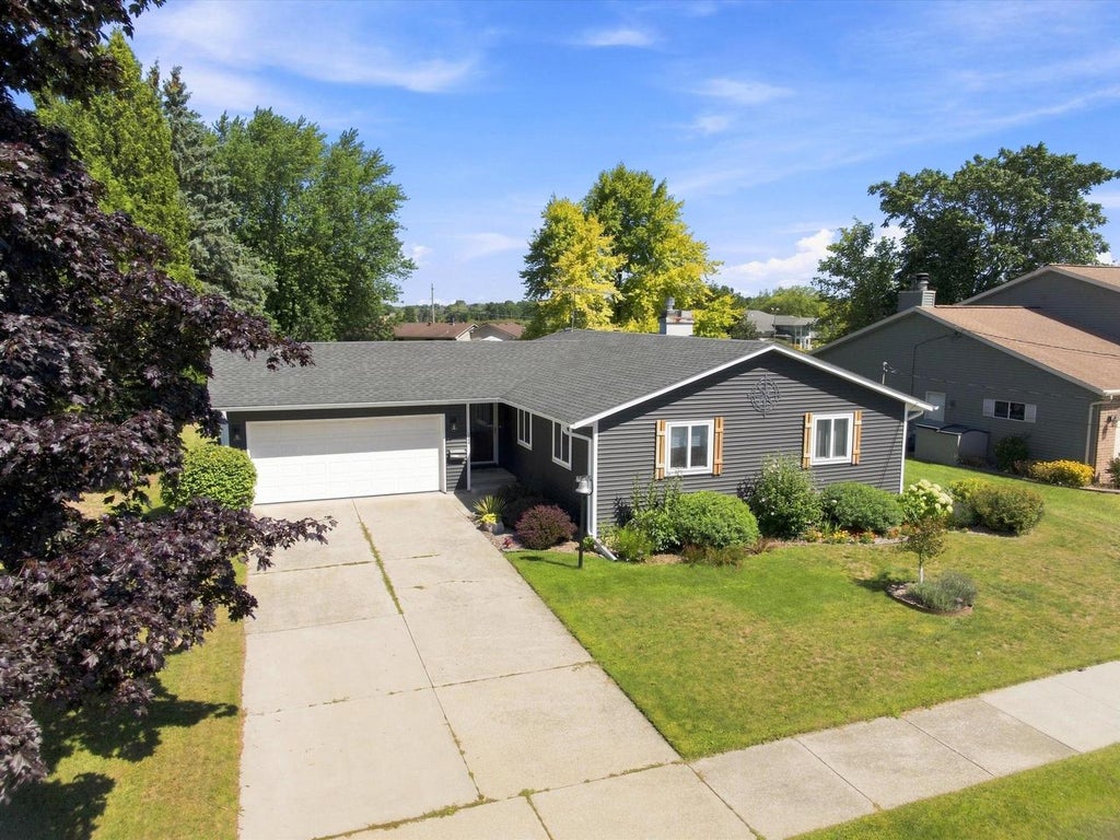 Photo of 1668 Atlanta CIRCLE, Manitowoc, WI 54220 (MLS # 1977539)