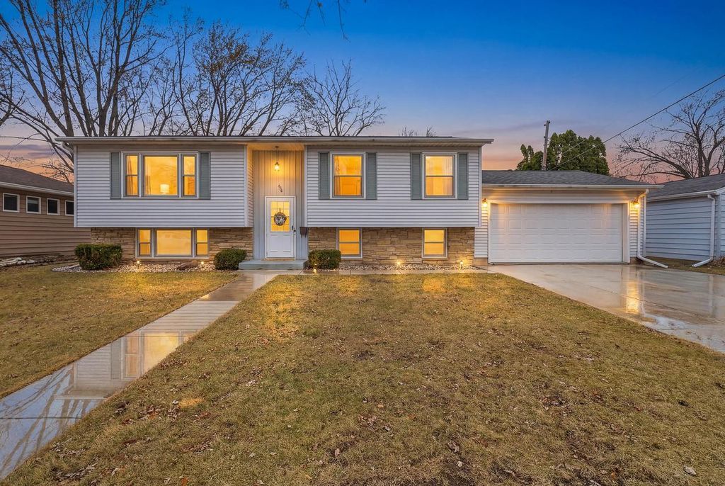 Photo of 626 Vine STREET, Fond Du Lac, WI 54935 (MLS # 1953784)