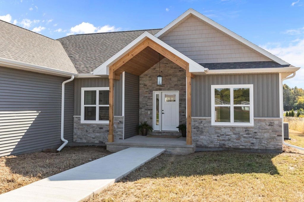 Photo of W5759 Roundstone PLACE, Menasha, WI 54952 (MLS # 50324522)