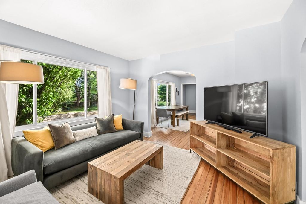 Photo of 2500 S Lenox STREET, Milwaukee, WI 53207 (MLS # 1964225)