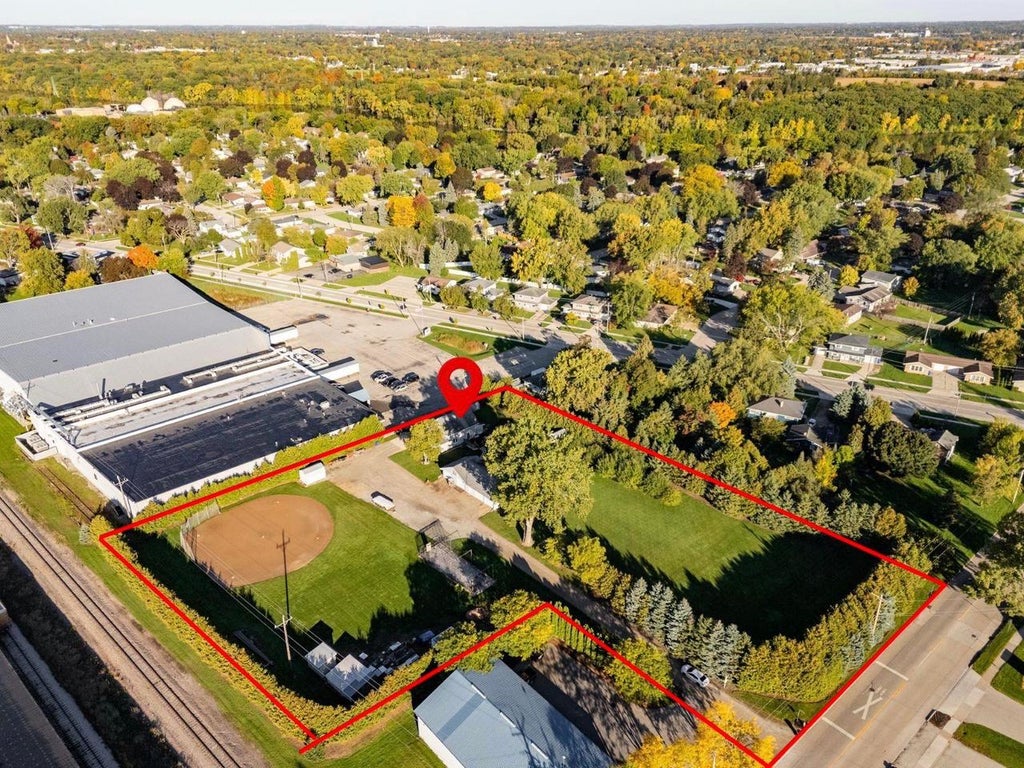 Photo of 311 N Kensington DRIVE, Appleton, WI 54915 (MLS # 50333880)