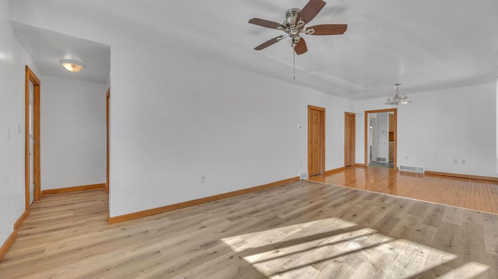 Photo of 918 Swift AVENUE, Sheboygan, WI 53081 (MLS # 1947204)