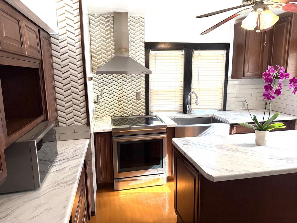 Photo of 1350 N 55th STREET, Milwaukee, WI 53208 (MLS # 1941376)