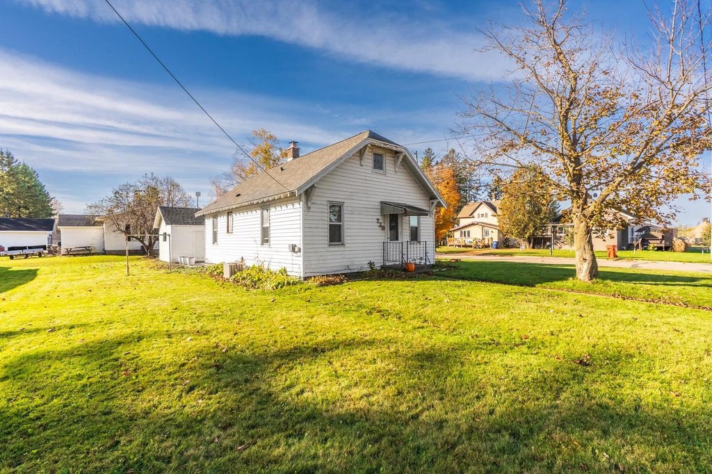 Photo of 729 Cherry STREET, Antigo, WI 54409 (MLS # 22605234)