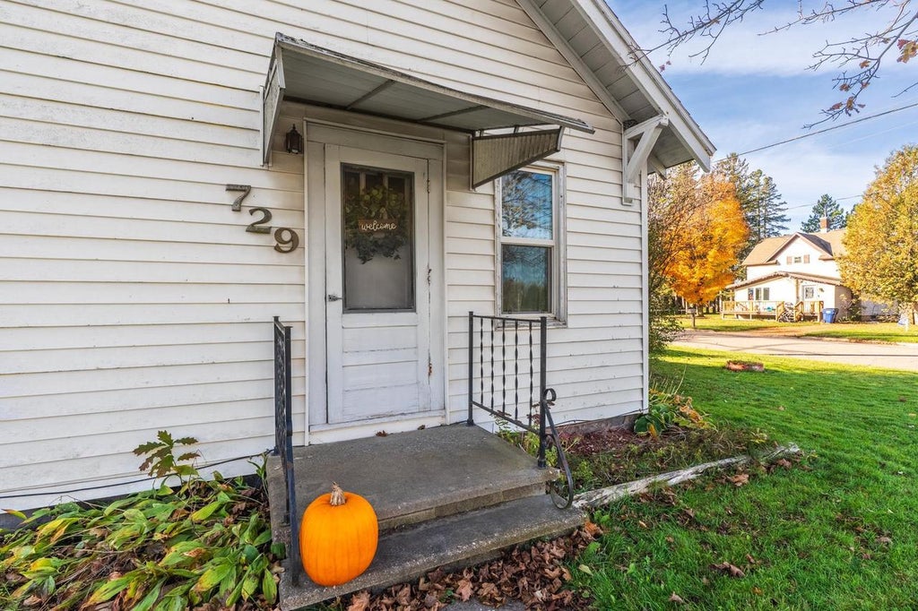 Photo of 729 Cherry STREET, Antigo, WI 54409 (MLS # 22605234)