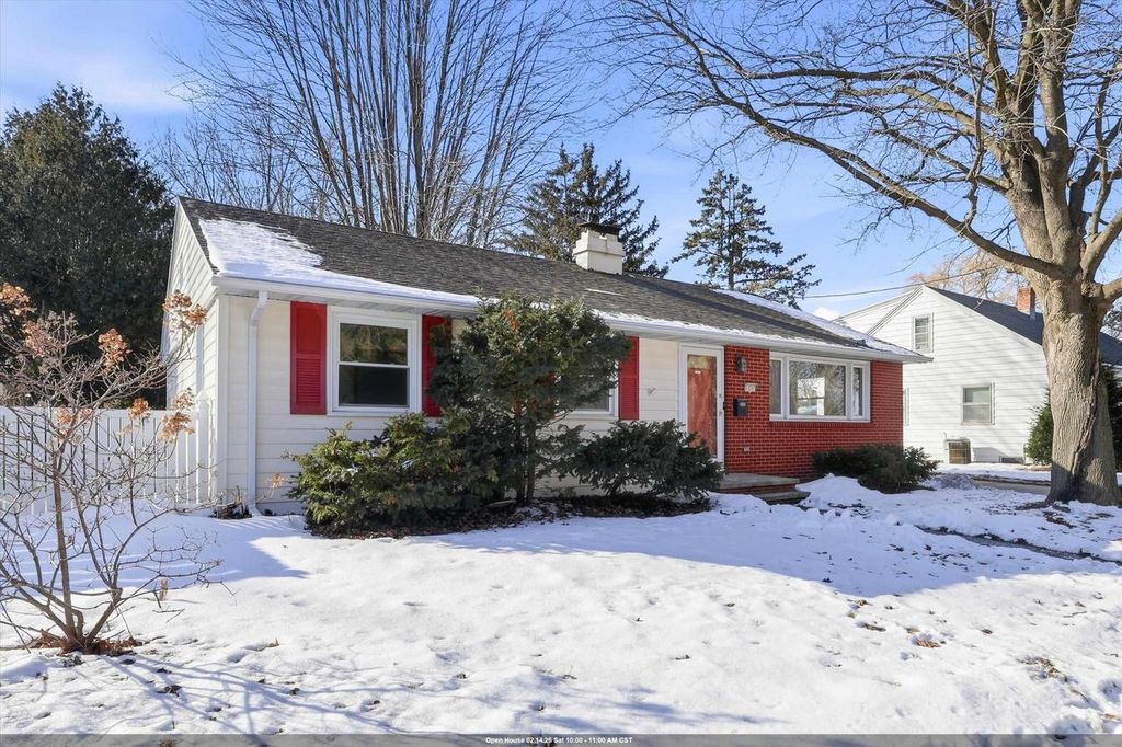 Photo of 1237 E Calumet STREET, Appleton, WI 54915 (MLS # 50321030)