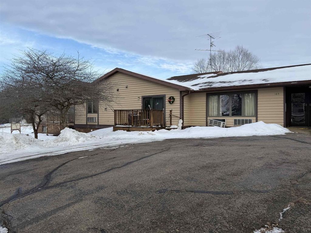 Photo of 165 S Chet Krause DRIVE #185, Iola, WI 54945 (MLS # 22600132)