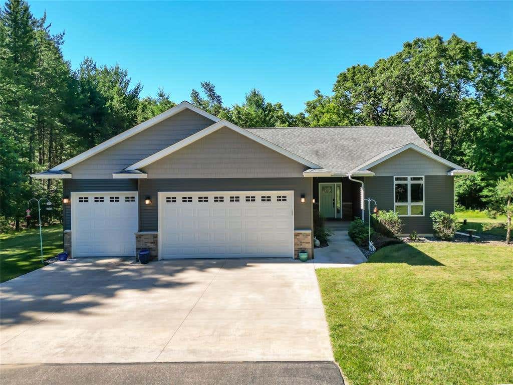 Photo of 1347 Howard DRIVE, Eau Claire, WI 54701 (MLS # 1602547)
