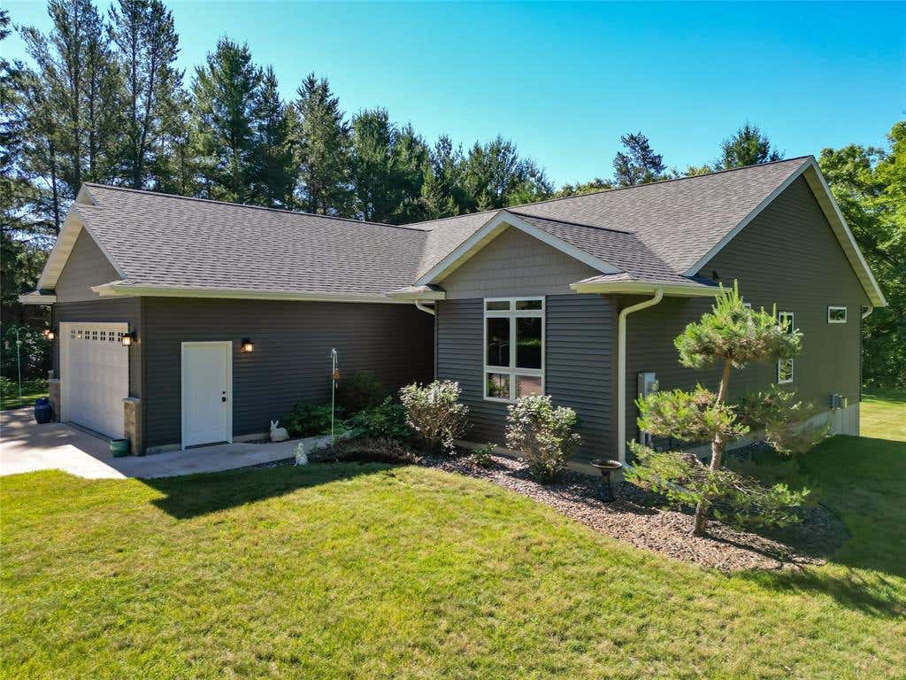 Photo of 1347 Howard DRIVE, Eau Claire, WI 54701 (MLS # 1602547)