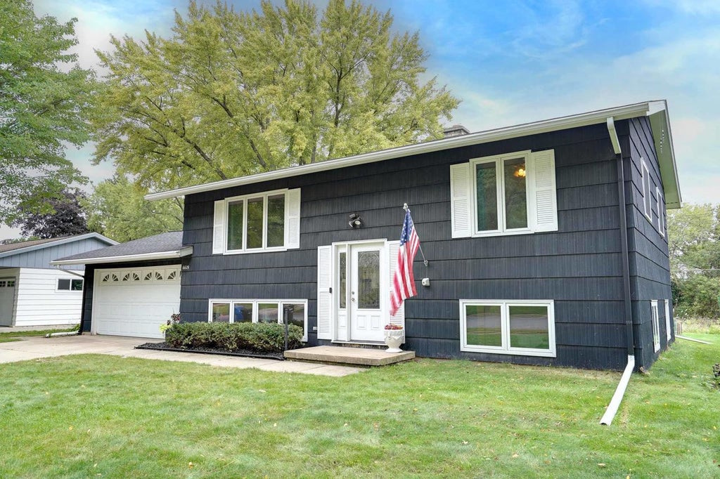 Photo of 6619 Cooper AVENUE, Middleton, WI 53562 (MLS # 2033236)