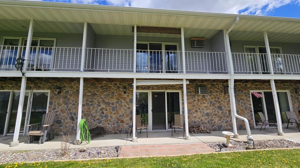 Photo of 112 E Hofman STREET #17, Cecil, WI 54111 (MLS # 50325400)