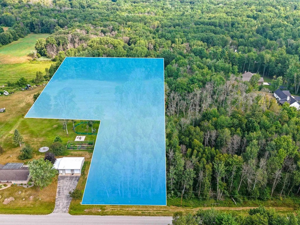 Photo of 3610 Shady LANE, Suamico, WI 54313 (MLS # 50330779)