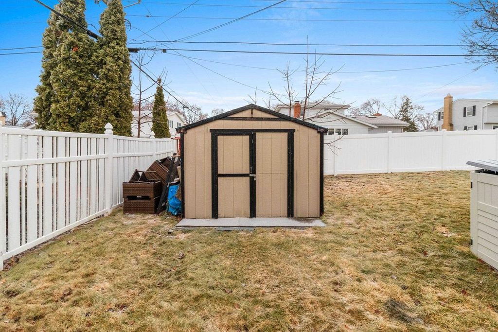 Photo of 951 Duchateau AVENUE, Green Bay, WI 54304 (MLS # 50322162)