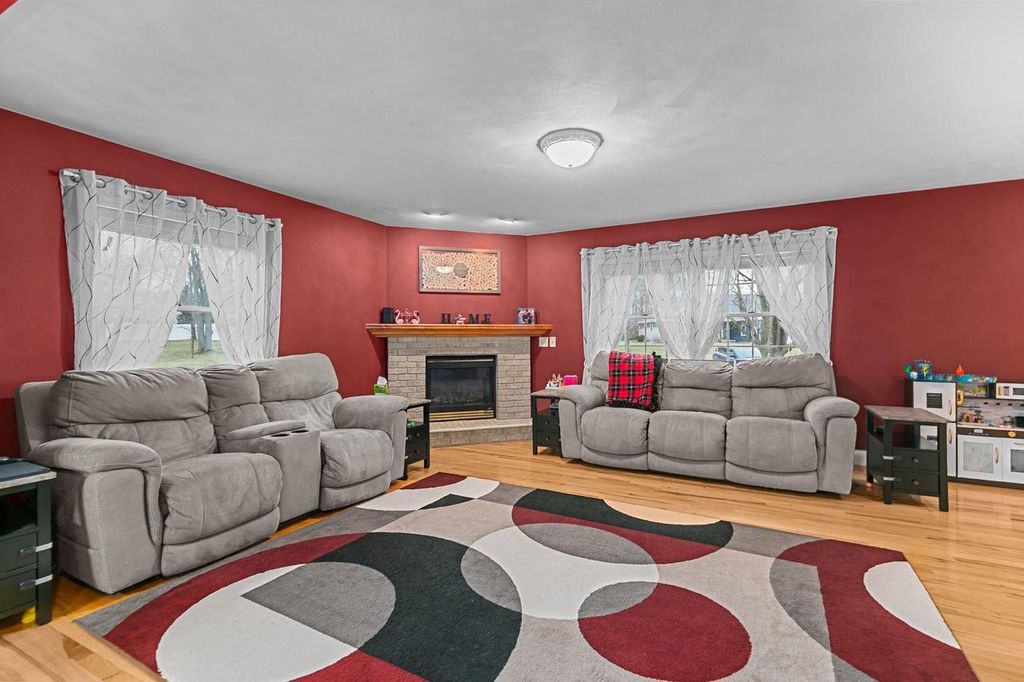 Photo of 1401 Haymeadow COURT, New London, WI 54961 (MLS # 50323400)