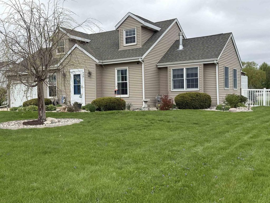 Photo of 938 Nantucket DRIVE, Janesville, WI 53546 (MLS # 2022017)