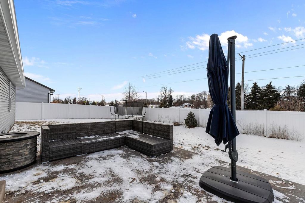 Photo of N9337 Rosella DRIVE, Appleton, WI 54915 (MLS # 50320552)