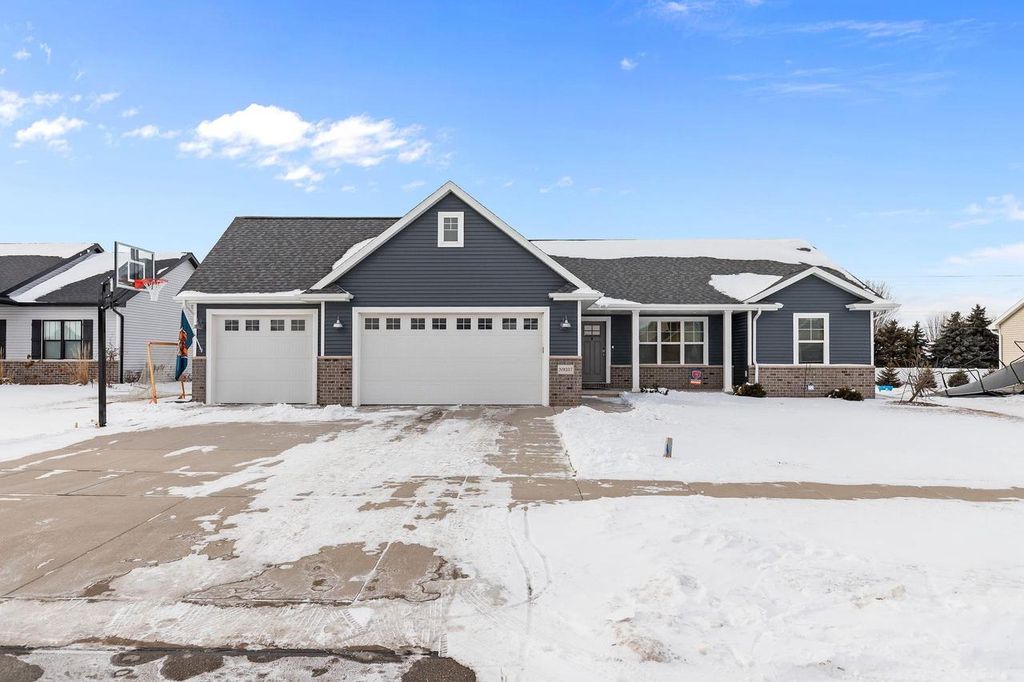 Photo of N9337 Rosella DRIVE, Appleton, WI 54915 (MLS # 50320552)