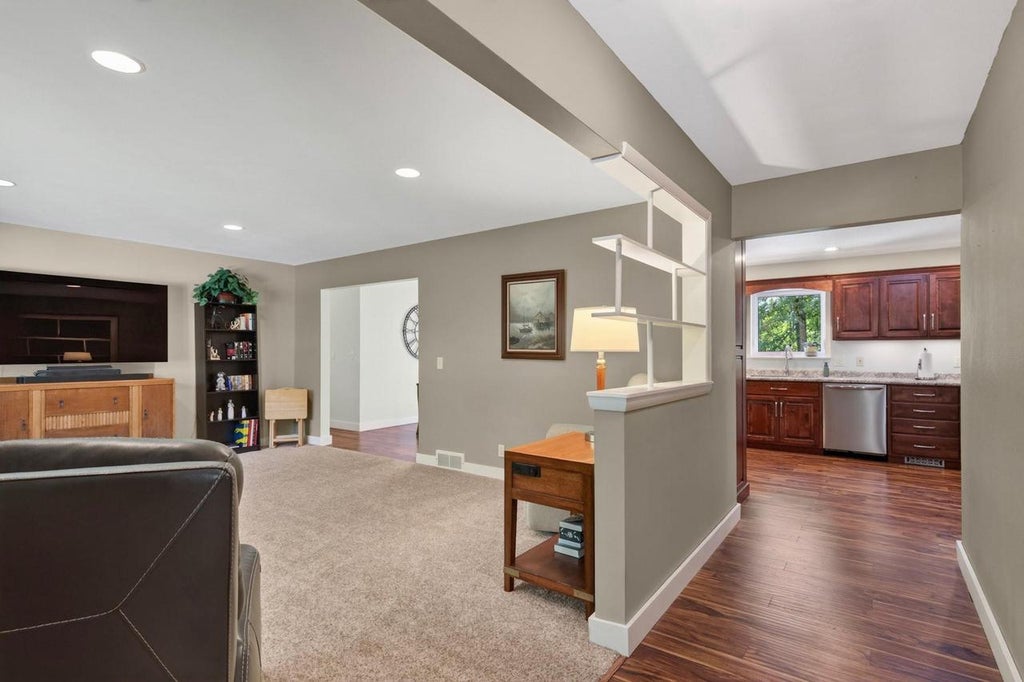 Photo of 611 Johnson PARKWAY, Wisconsin Rapids, WI 54494 (MLS # 22604008)