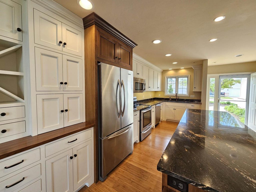 Photo of 1522 River Pines DRIVE, Green Bay, WI 54311 (MLS # 50327006)