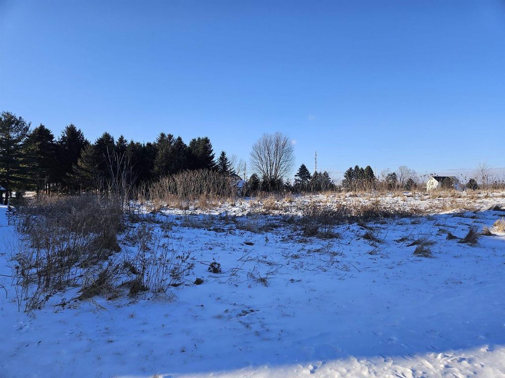 Photo of 2705 Northpoint DRIVE, New London, WI 54961 (MLS # 50320486)