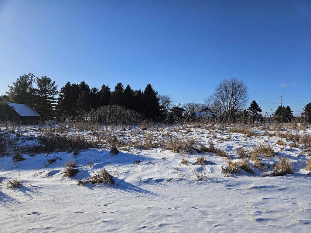 Photo of 2705 Northpoint DRIVE, New London, WI 54961 (MLS # 50320486)