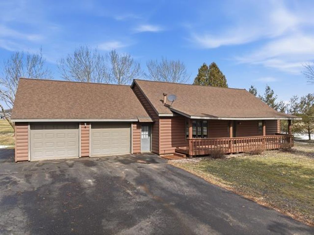 Photo of 9934 W Ives STREET, Marshfield, WI 54449 (MLS # 22600918)