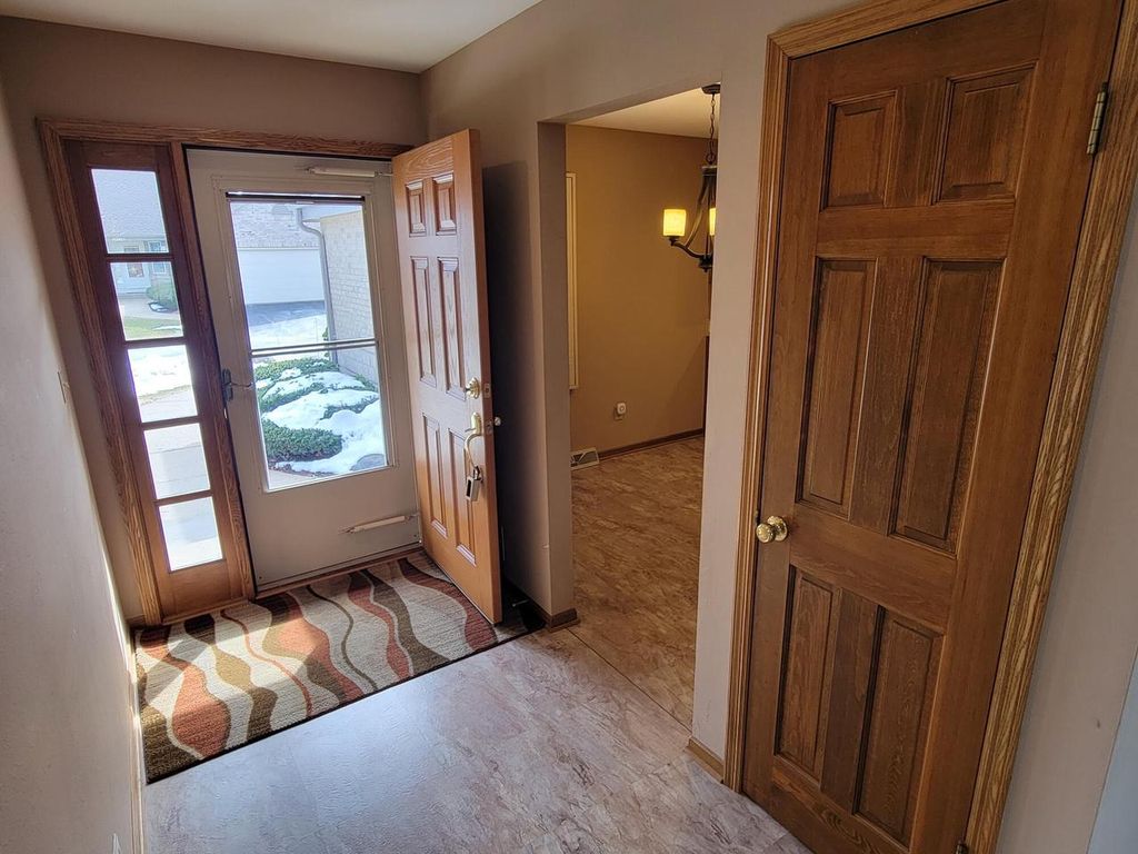 Photo of 1925 Springbrook N #D, Waukesha, WI 53186 (MLS # 1954743)