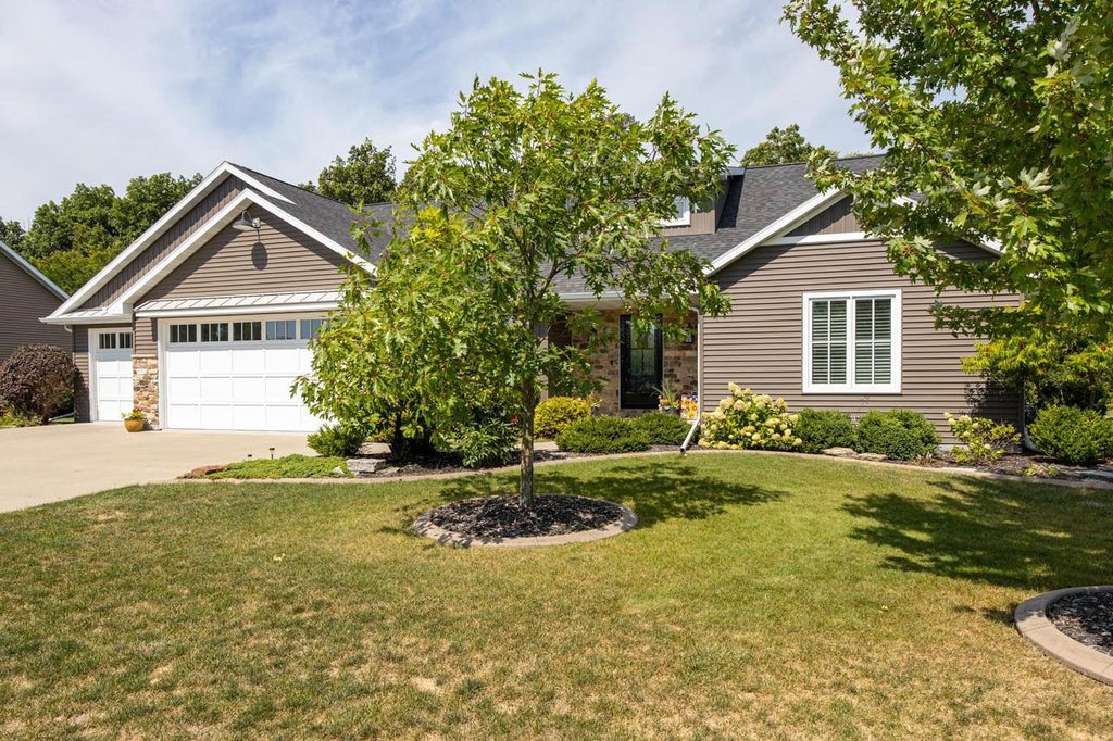 Photo of W4858 Guernsey DRIVE, Sherwood, WI 54169 (MLS # 50331951)