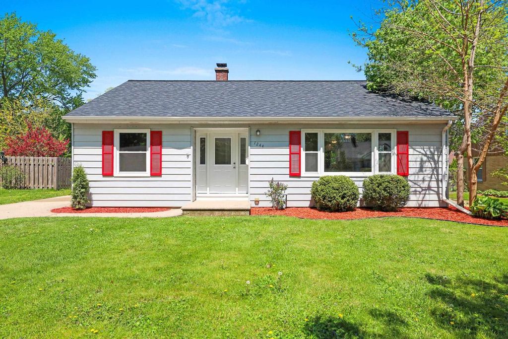 Photo of 1244 Oregon STREET, Green Bay, WI 54303 (MLS # 50325731)