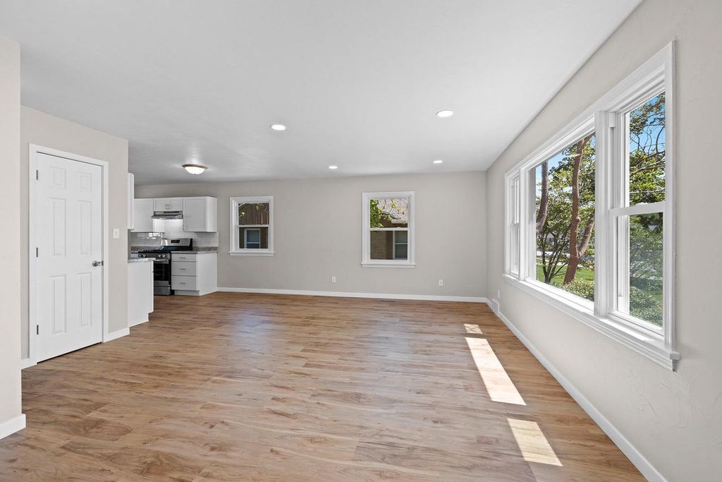Photo of 1244 Oregon STREET, Green Bay, WI 54303 (MLS # 50325731)