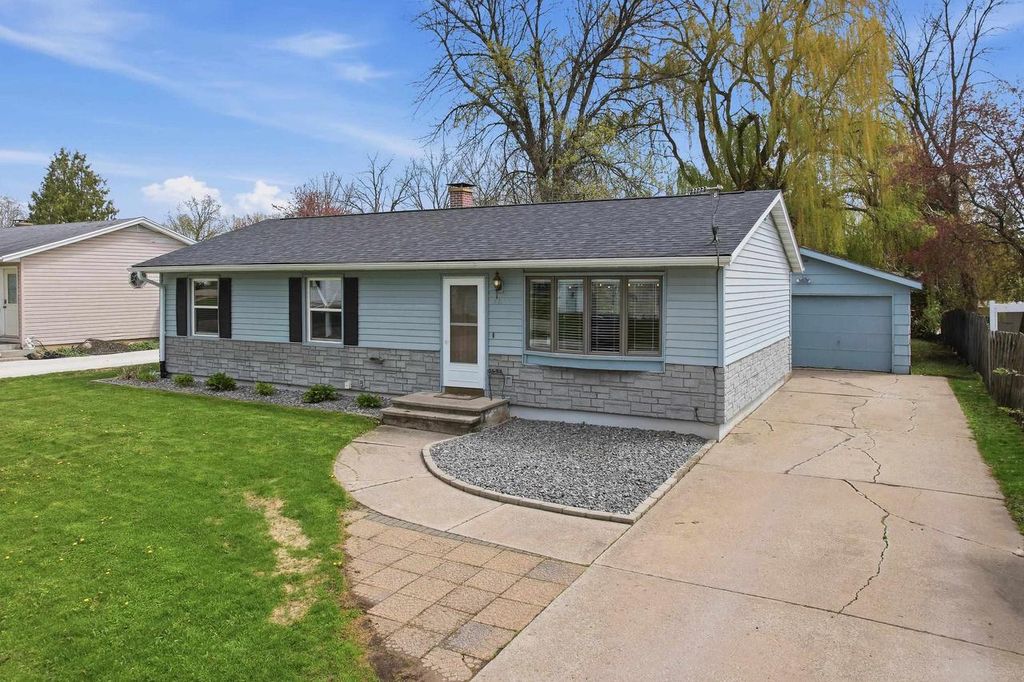 Photo of 417 S 3rd STREET, Winneconne, WI 54986 (MLS # 22601797)